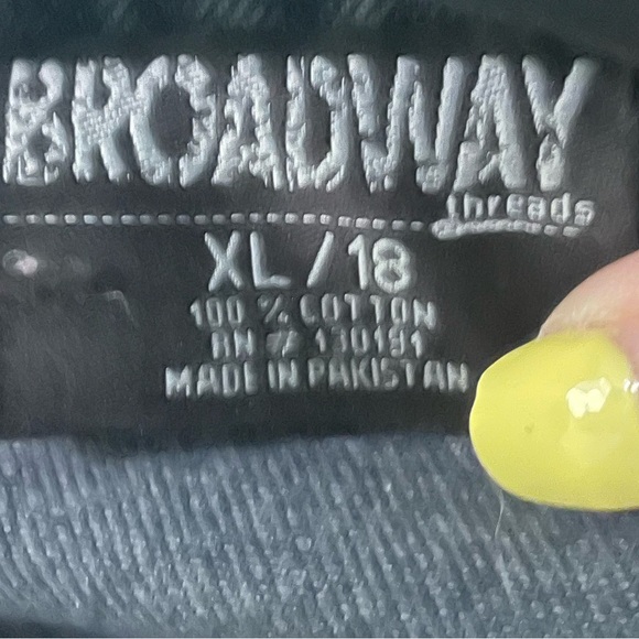 Cropped Denim Jacket - Picture 4 of 4